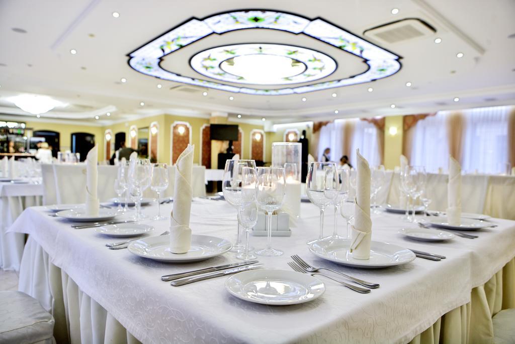 Slava Hotel Zaporizhia Exterior foto