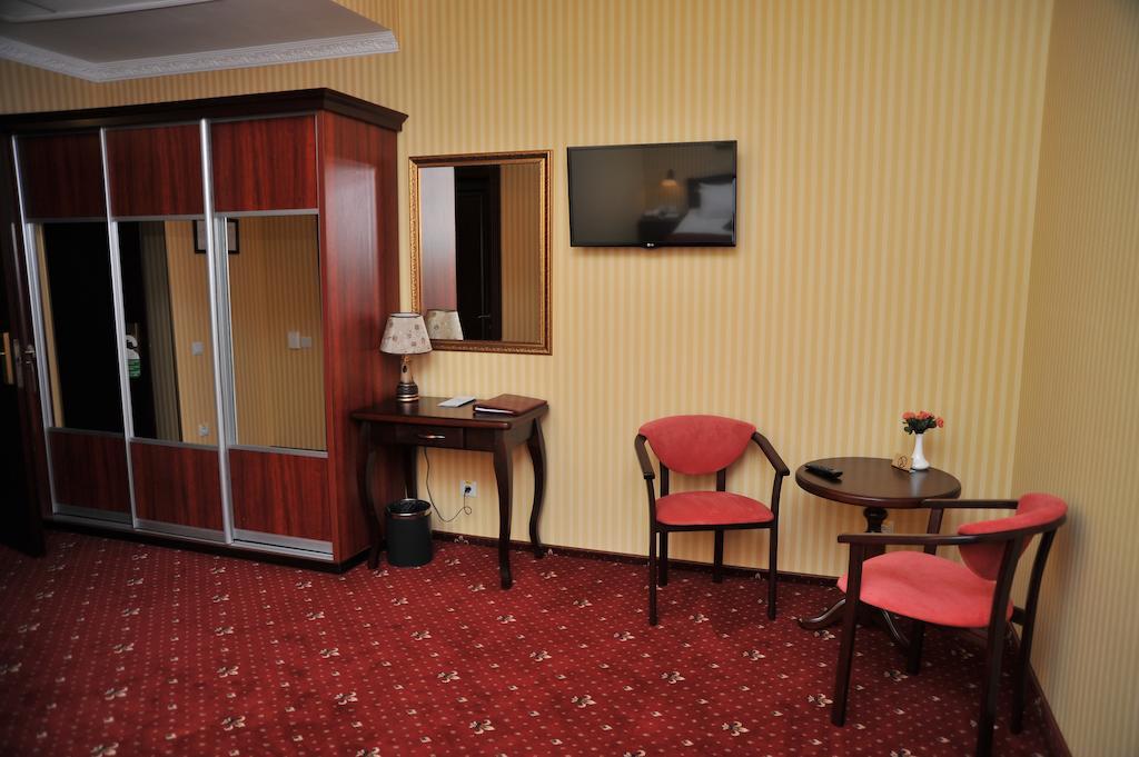 Slava Hotel Zaporizhia Cameră foto