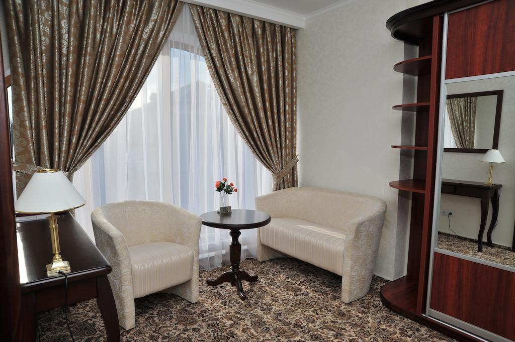 Slava Hotel Zaporizhia Exterior foto