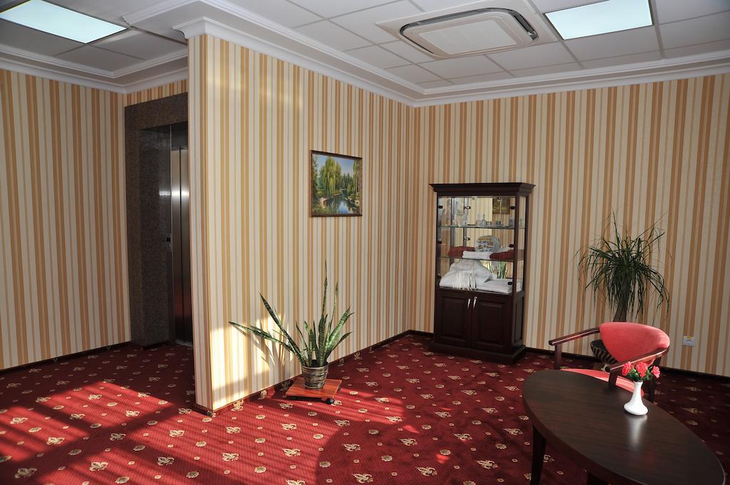 Slava Hotel Zaporizhia Exterior foto